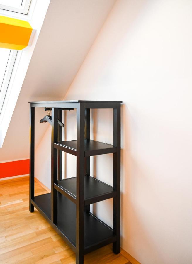 Bright Apartment Naschmarkt Виена Екстериор снимка