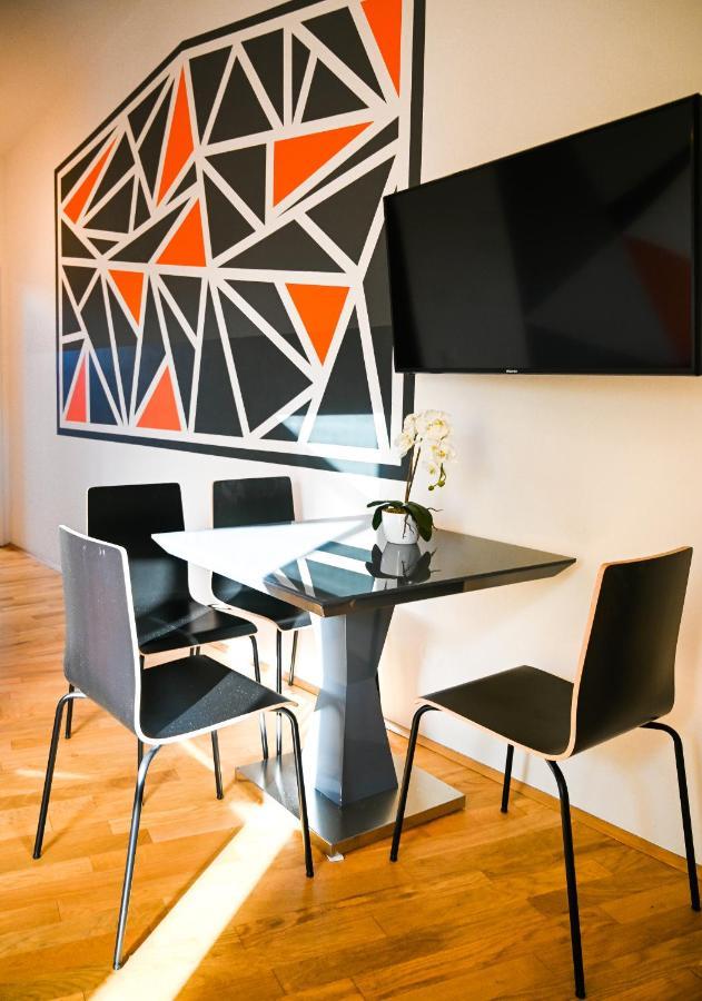 Bright Apartment Naschmarkt Виена Екстериор снимка